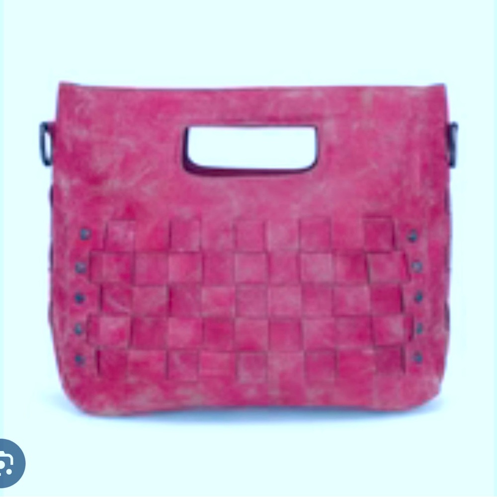 ISO Bed Stu Red Luxe